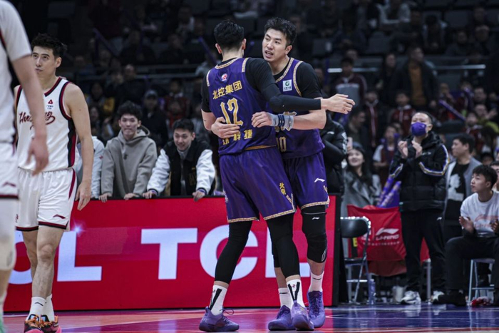 北控男篮加时逆转浙江稠州金租 沈梓捷关键进攻