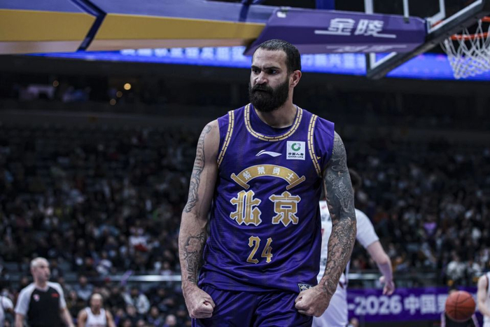 北控男篮加时逆转浙江稠州金租 沈梓捷关键进攻