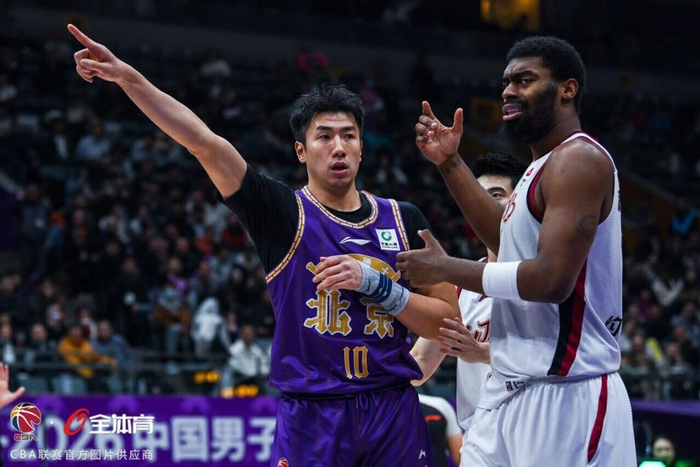 北控男篮加时逆转浙江稠州金租 沈梓捷关键进攻