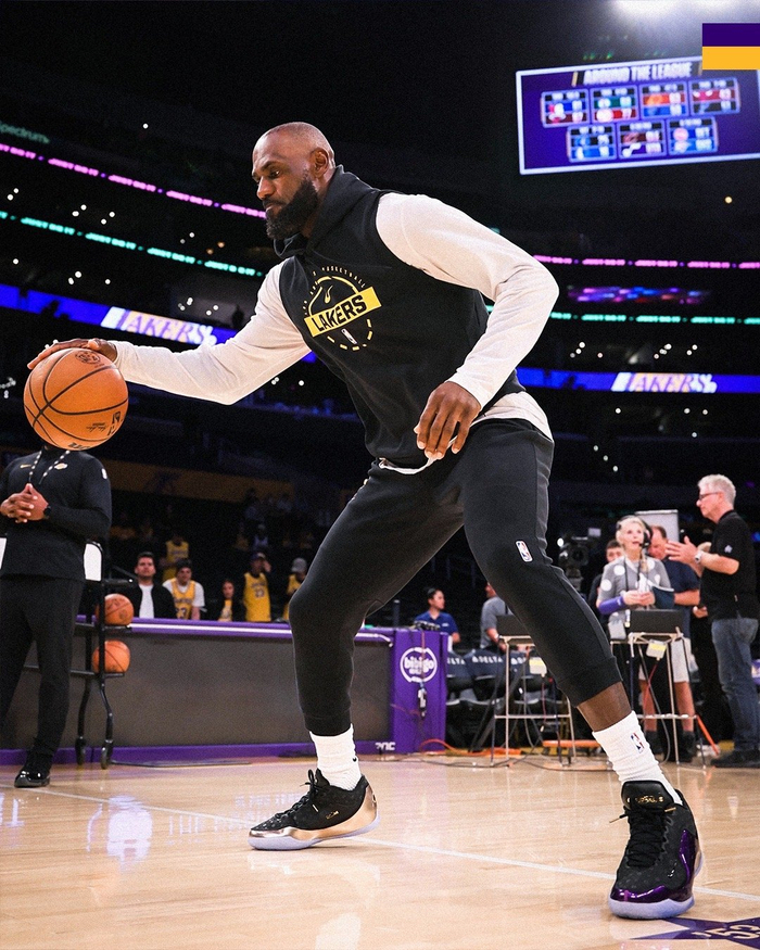 东契奇缺席湖人6胜6负 詹姆斯与里夫斯成关键战