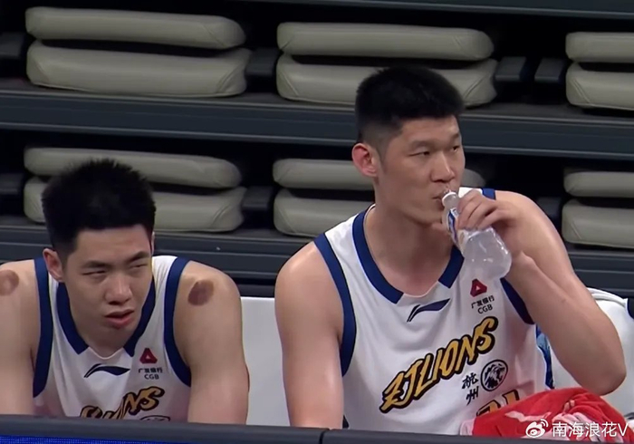 广厦队防守崩盘惨败深圳队，季后赛布局引热议