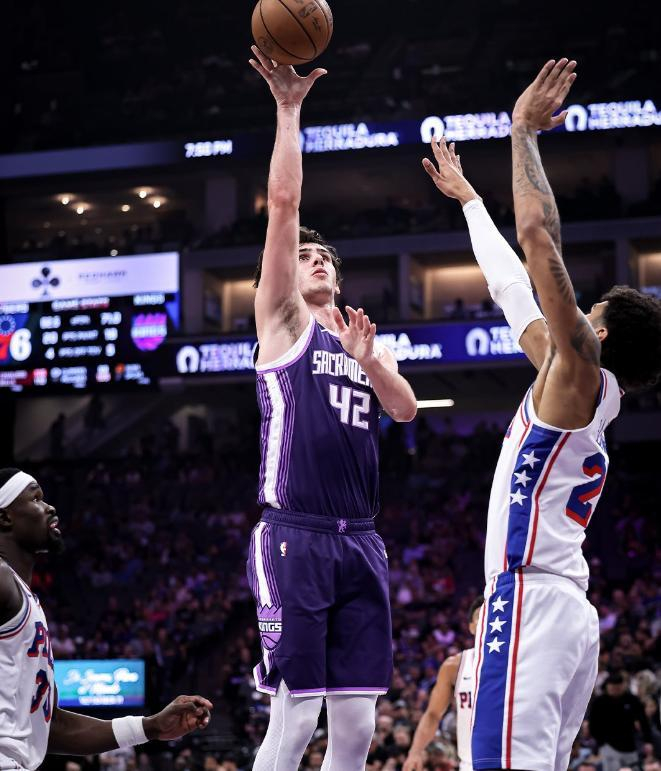 费城76人双杀国王 探花郎埃奇库姆狂砍38+11助引领