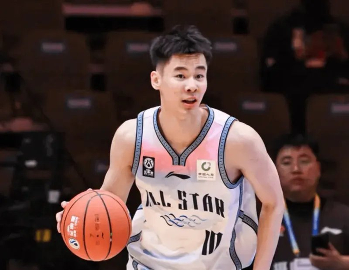 郭昊文砍30+引领南京掀翻江苏 防守端统治力成关