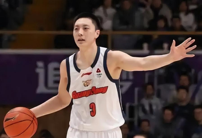 广东宏远季后赛德比惨败广州龙狮 战术单一成致
