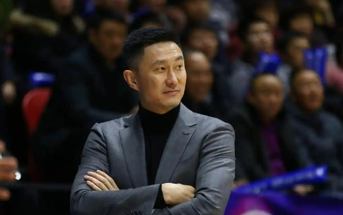 广东宏远季后赛德比惨败广州龙狮 战术单一成致